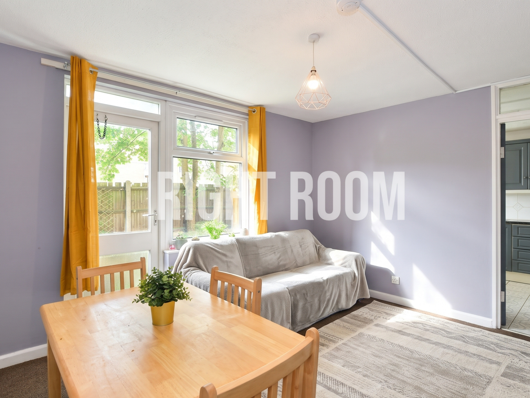 Room Amhurst Road in Greater London