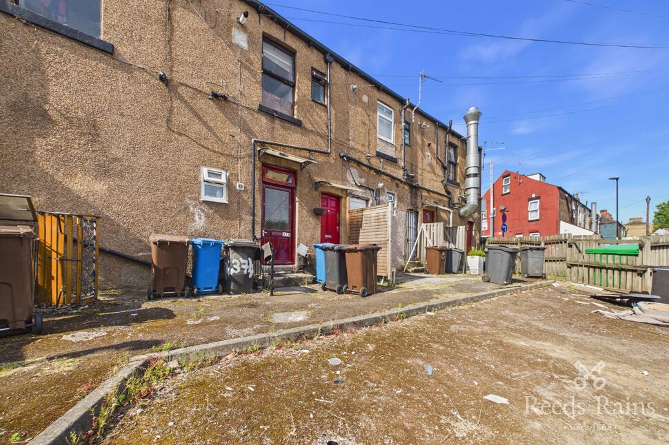 Flat Langsett Road in Sheffield