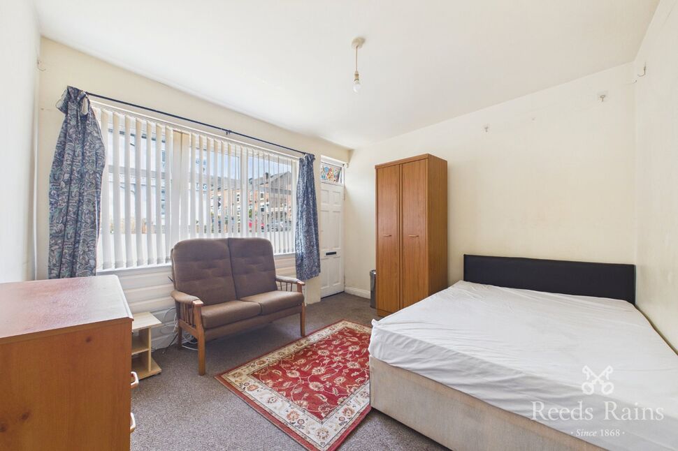 Flat Langsett Road in Sheffield