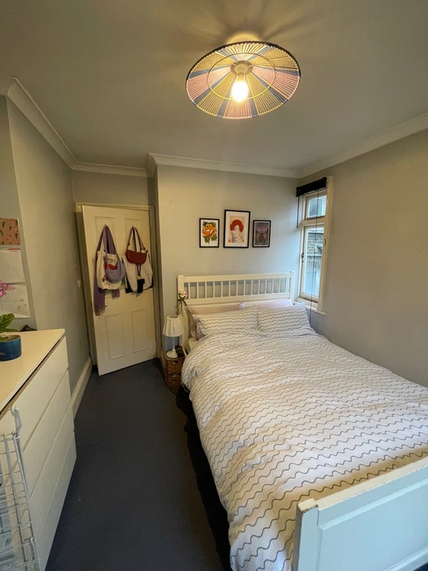 Room Landor Road in Greater London