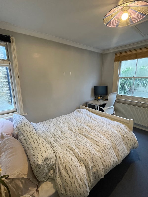 Room Landor Road in Greater London