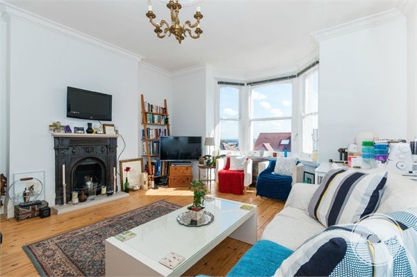 Flat Ewelme Road in Greater London