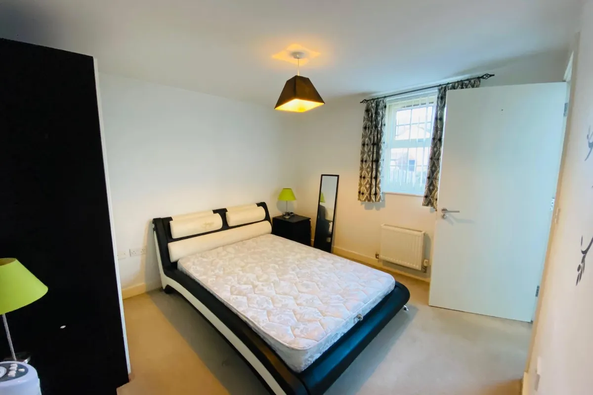 Flat Shaftesbury Crescent in Derby