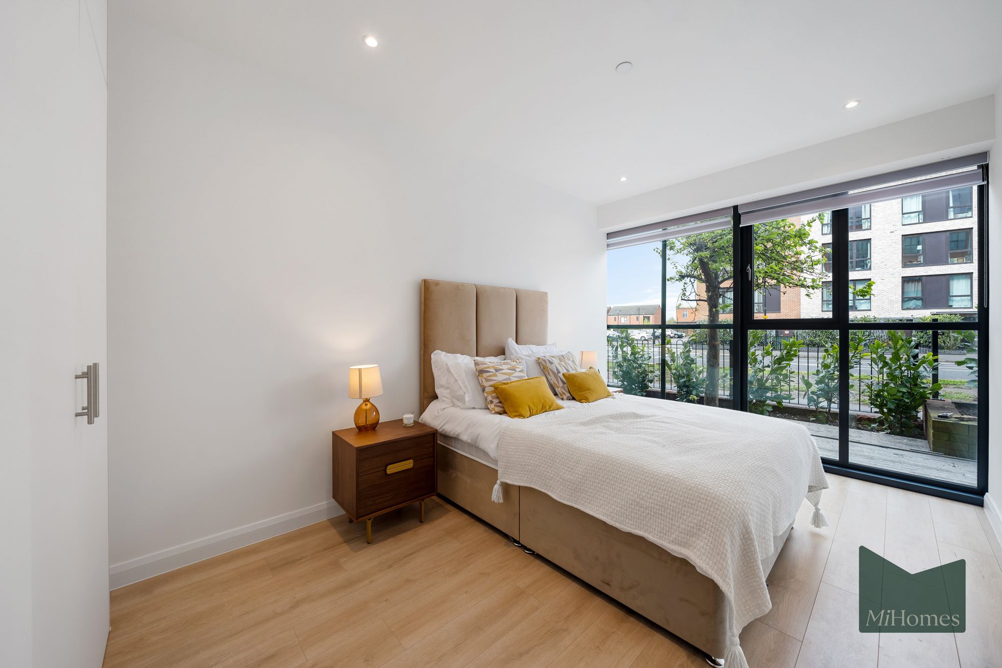 Flat Bath Road in Slough