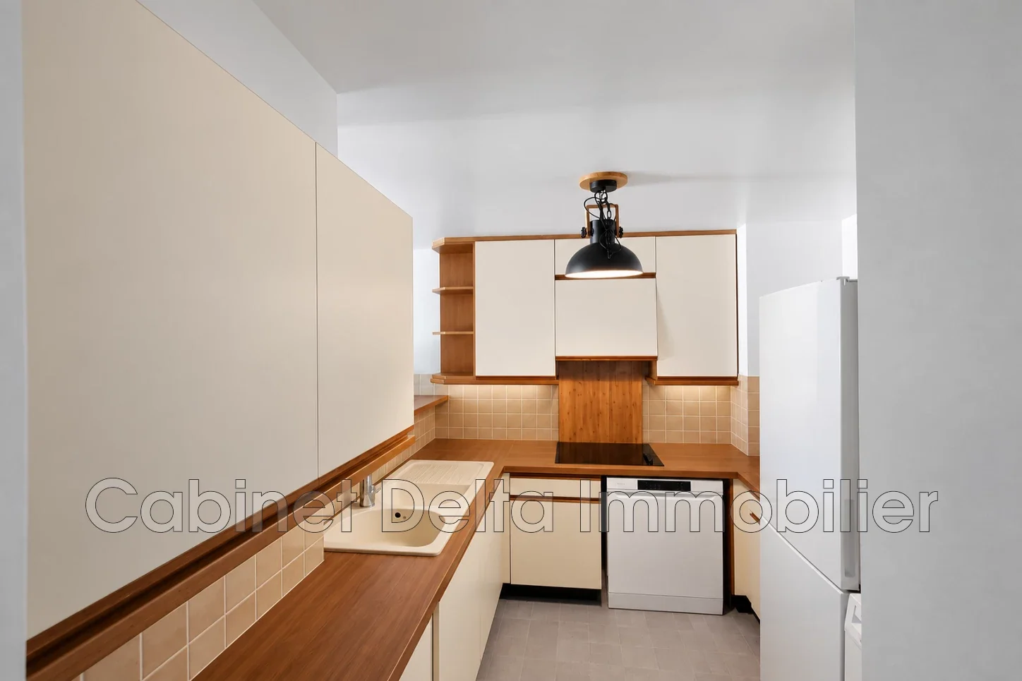 Appartement Avenue du Deuxième Spahis à Sanary-sur-Mer