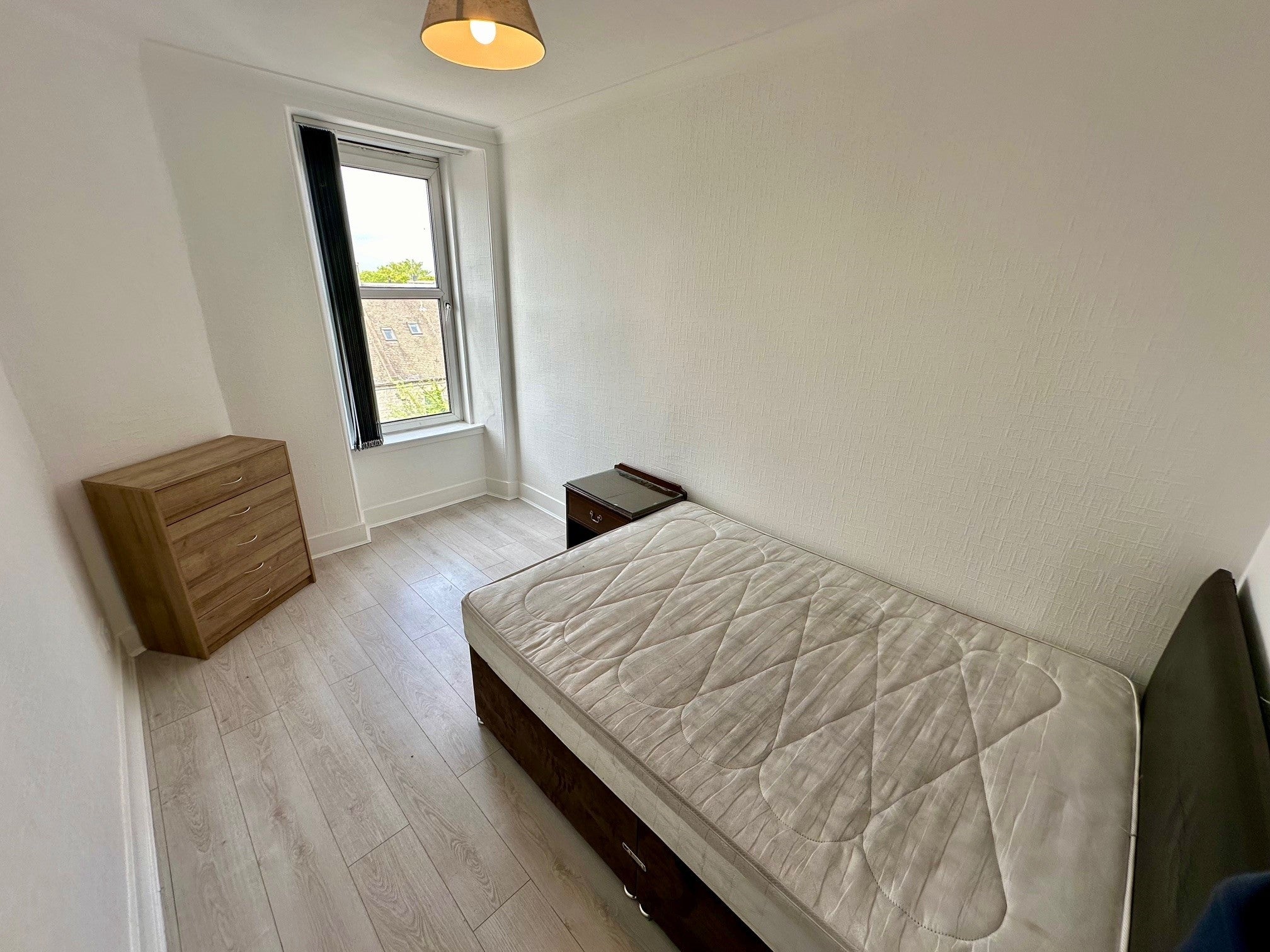Flat Rosemount Place in Aberdeen City