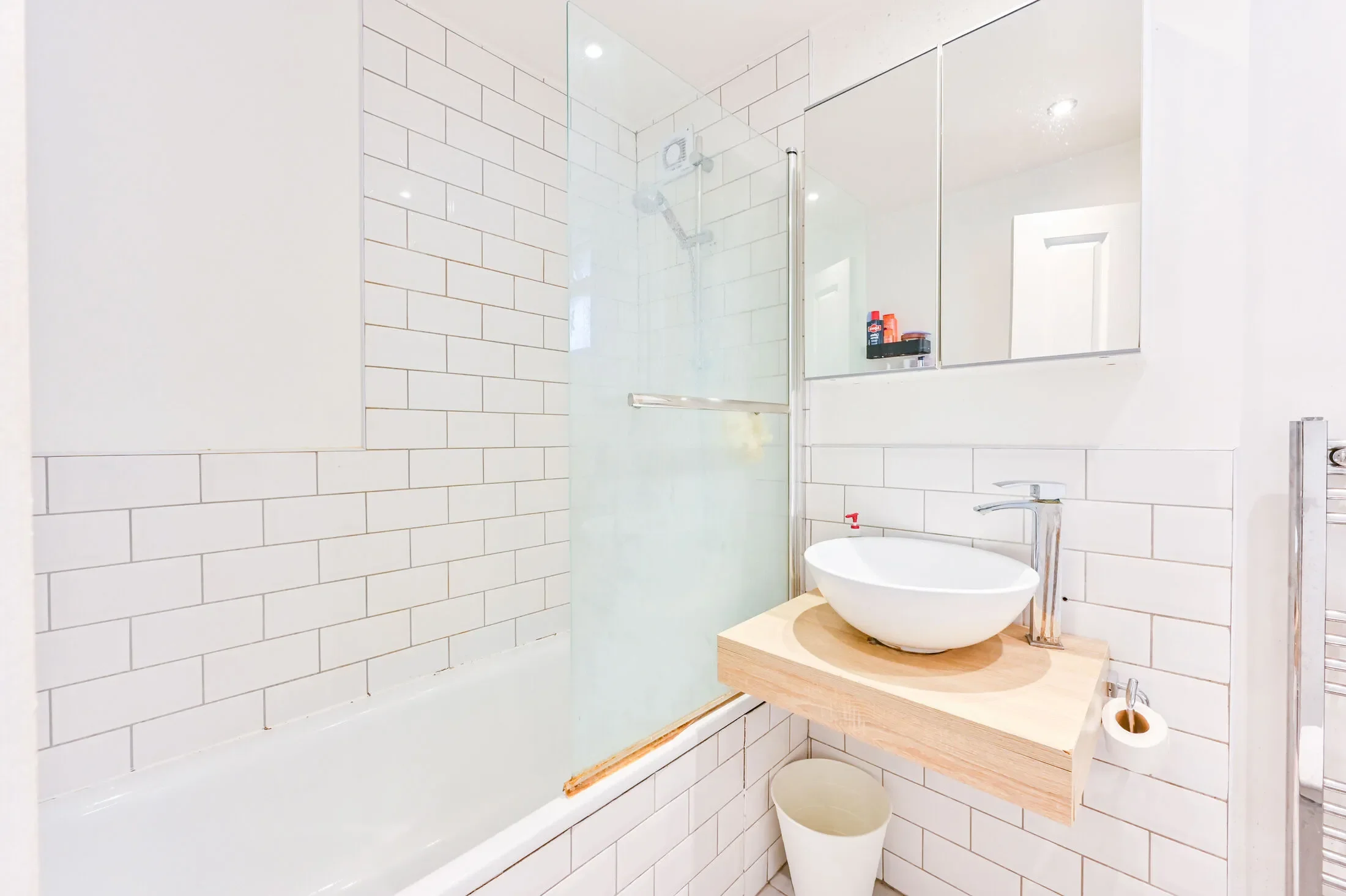 Flat Fernhead Road in City of Westminster