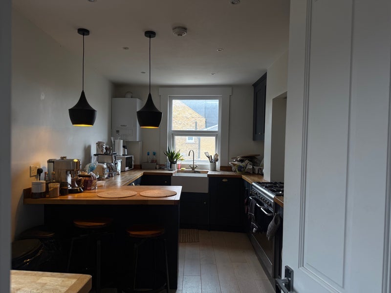 Room Milton Road in Greater London