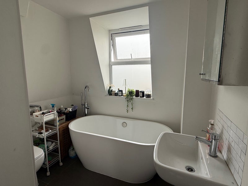 Room Milton Road in Greater London
