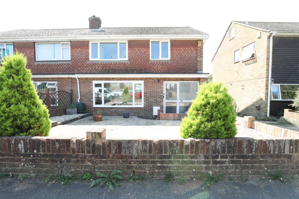 Flat Brentwood Crescent in Brighton