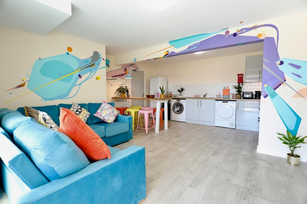 Flat Brentwood Crescent in Brighton