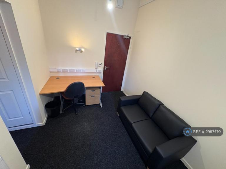 Flat Epworth Street in Stoke-on-Trent