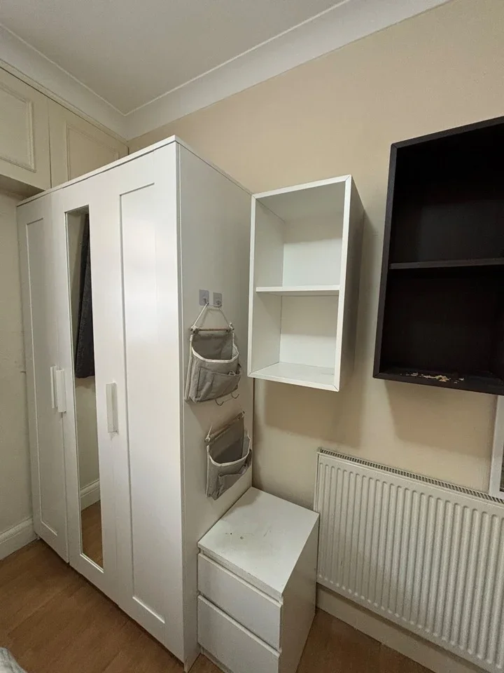 Room Mount Road in Greater London