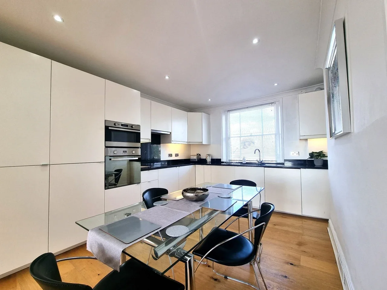 Flat Richmond Hill in Greater London