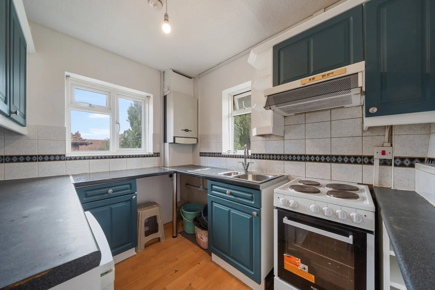 Flat Ferndown Road in Greater London