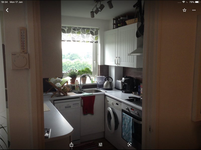 Flat Gipsy Lane in Greater London