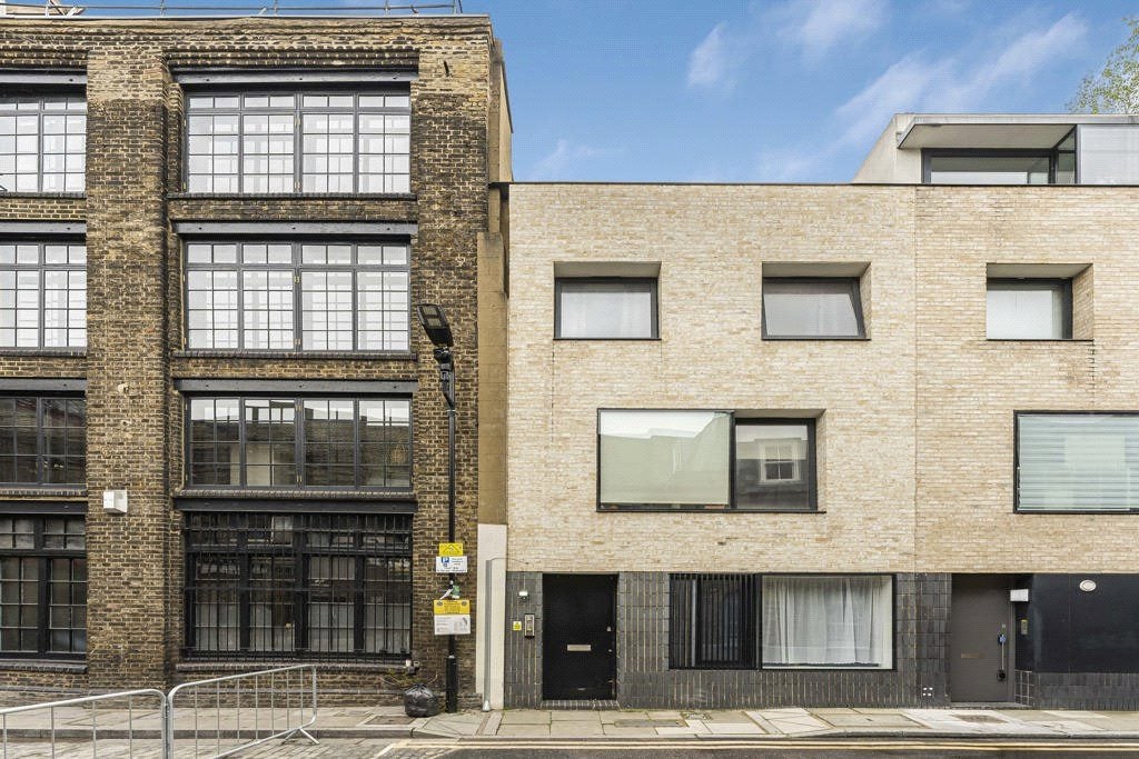 Flat French Place in Greater London