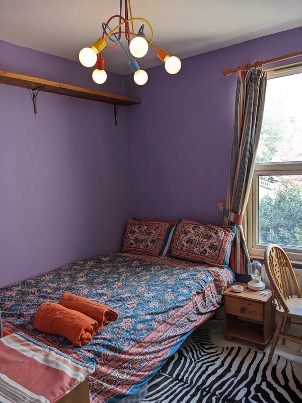 Room Cotswold Road in Bristol