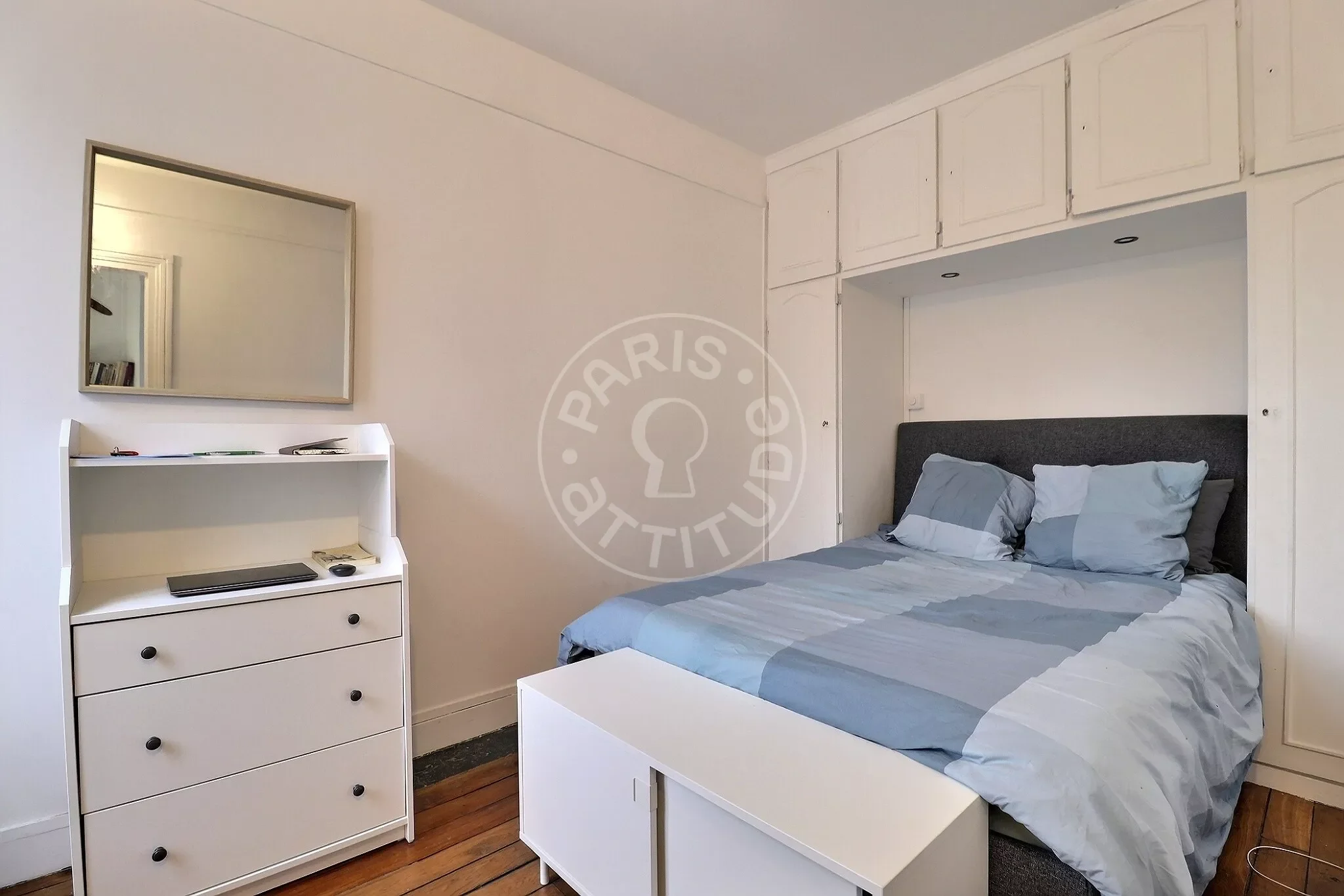 Appartement Rue Léon Frot à Paris