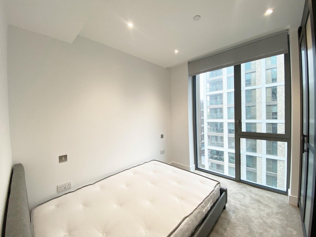 Flat Wandsworth Road in London