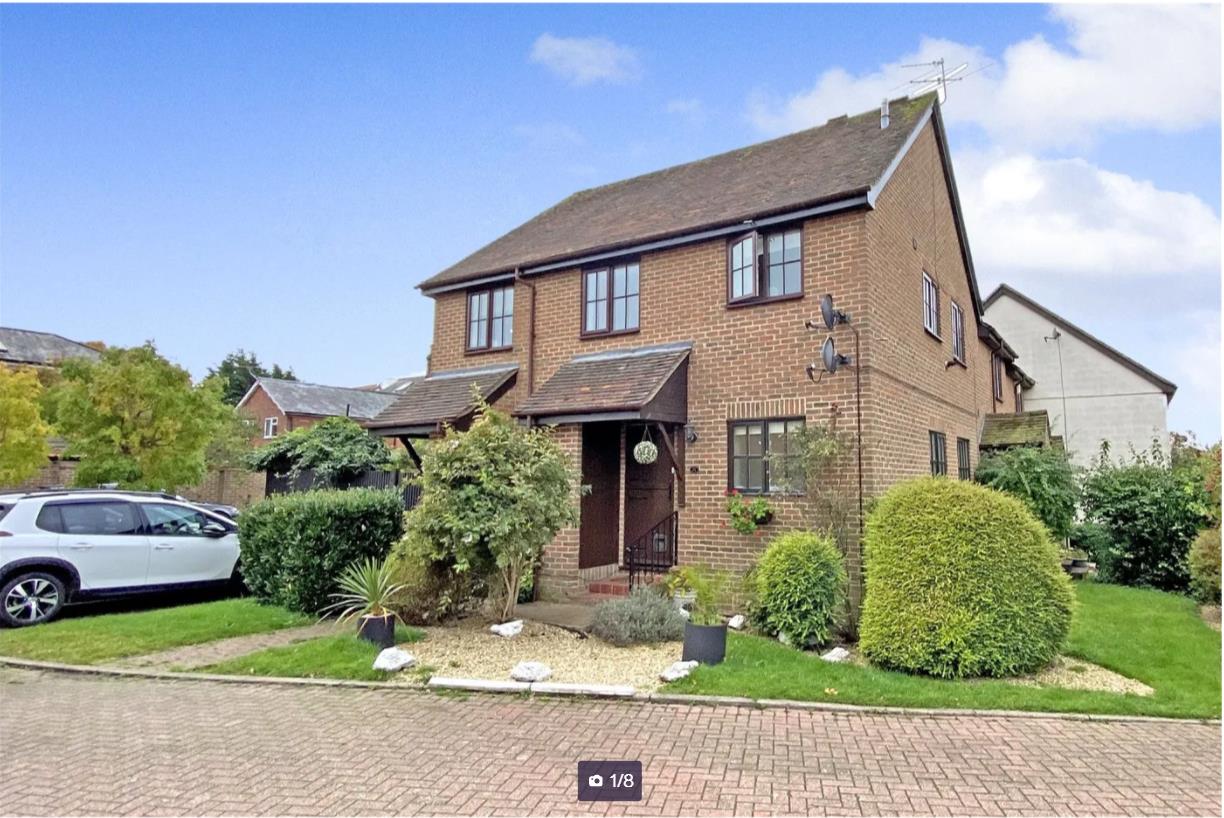 Flat Old Town Close in Beaconsfield