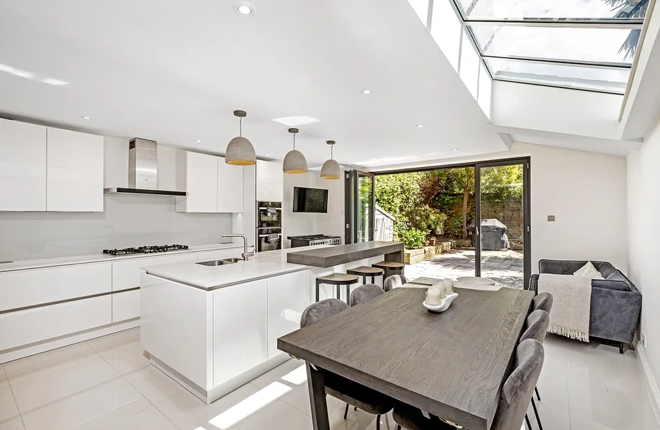 House Bovingdon Road in Greater London