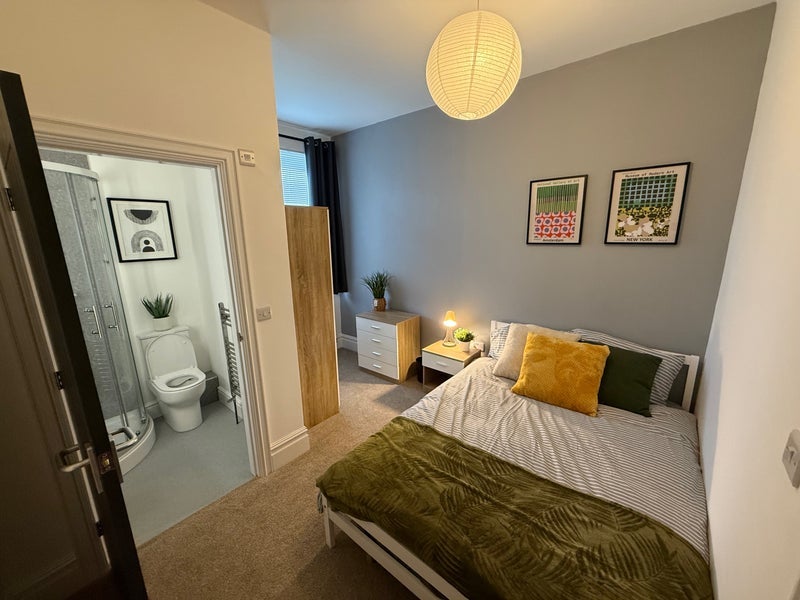 Room Rockcliffe Road in Rawmarsh