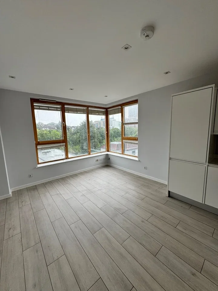 Flat High Road Wembley in Greater London