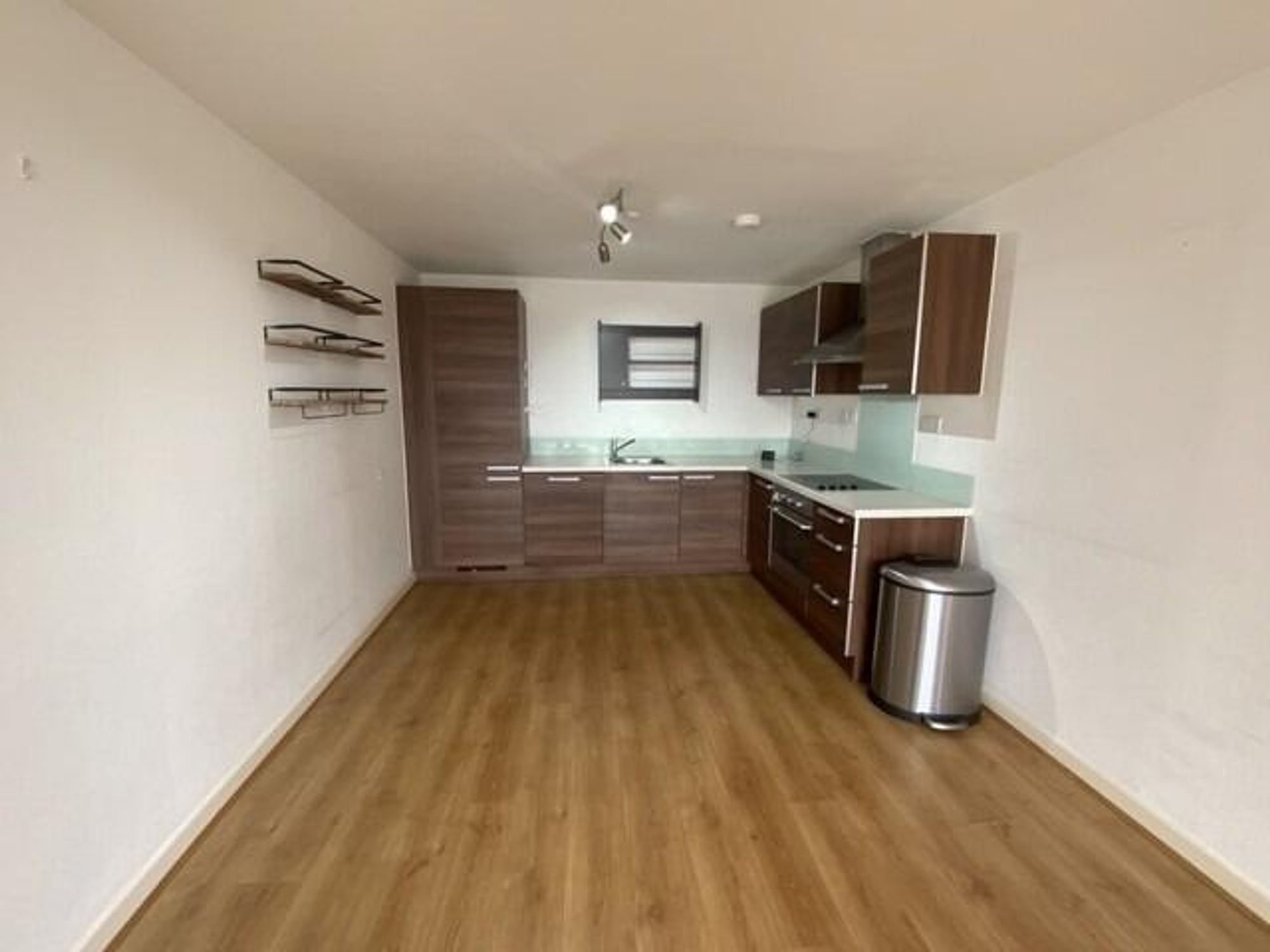 Flat Midland Road in Luton