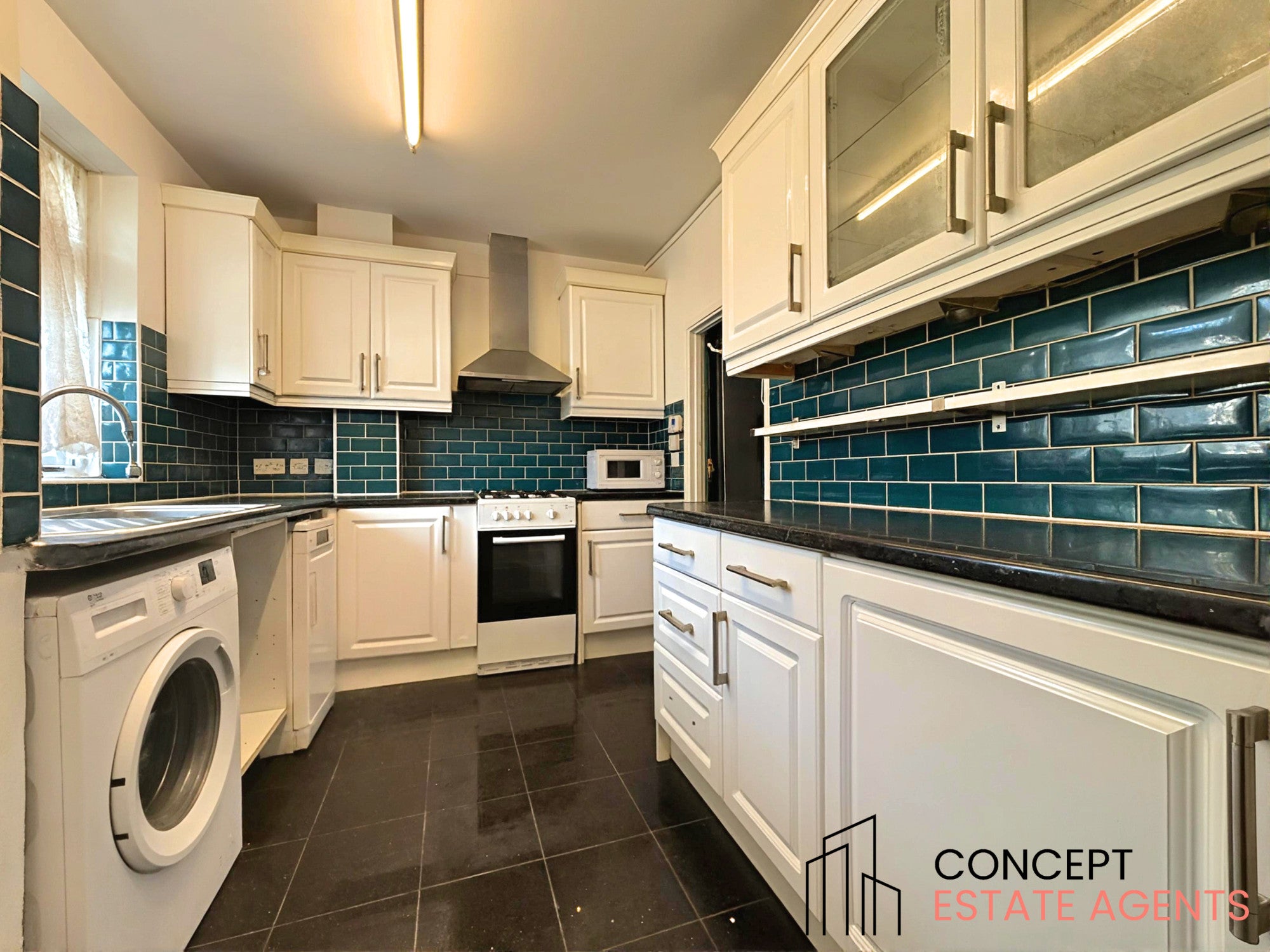 Flat Blackshaw Road in Greater London