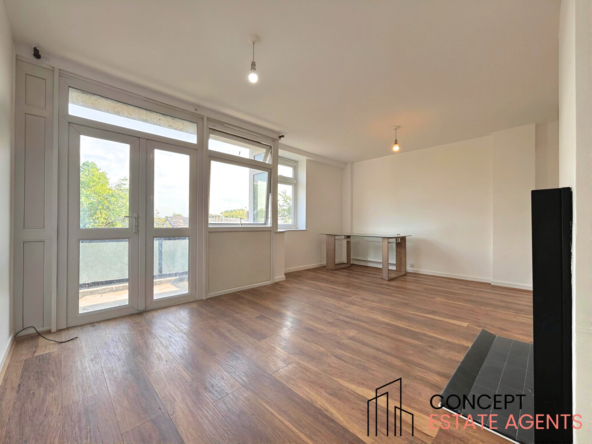 Flat Blackshaw Road in Greater London