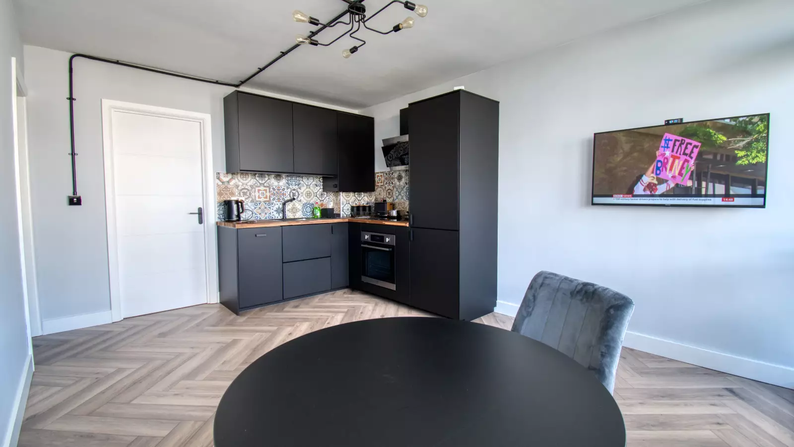 Flat Cordelia Street in Greater London