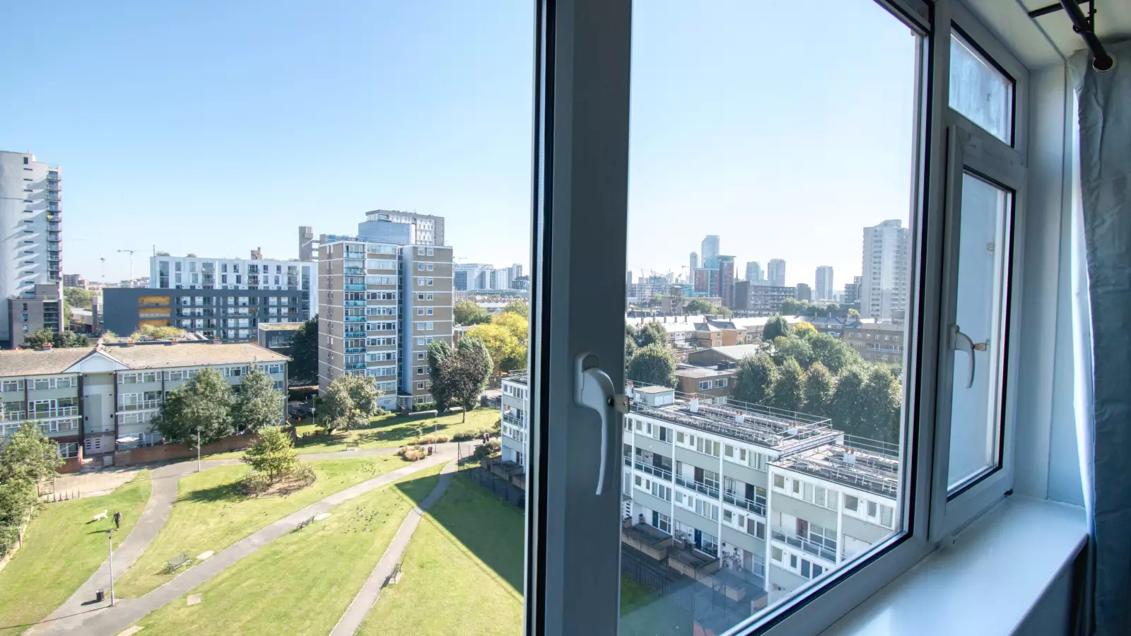 Flat Cordelia Street in Greater London