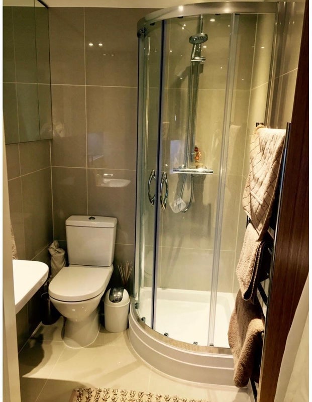 Room Ladywell Road in Greater London