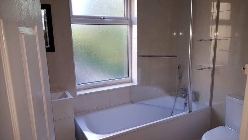 Room Romford Road in Greater London