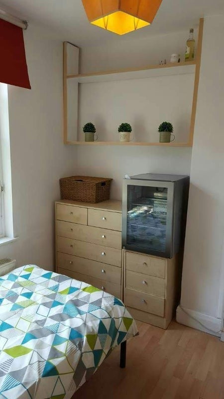 Room Kennington Lane in Greater London