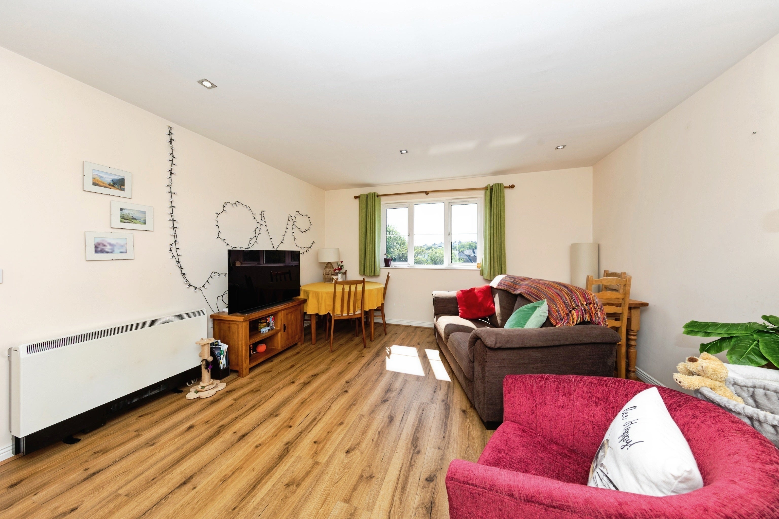 Flat Bryntirion in Llanelli