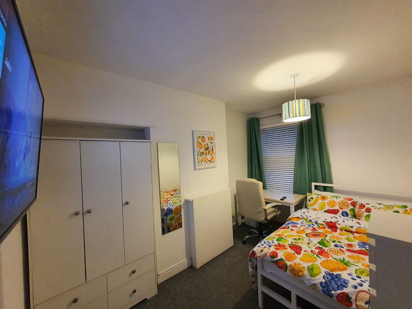 Room Haworth Street in Hull