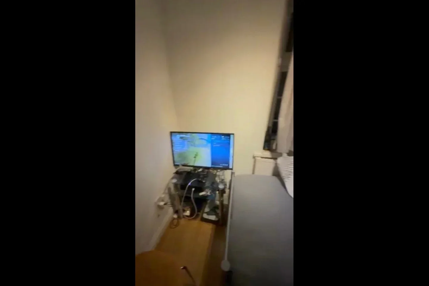 Room Long Drive in Greater London