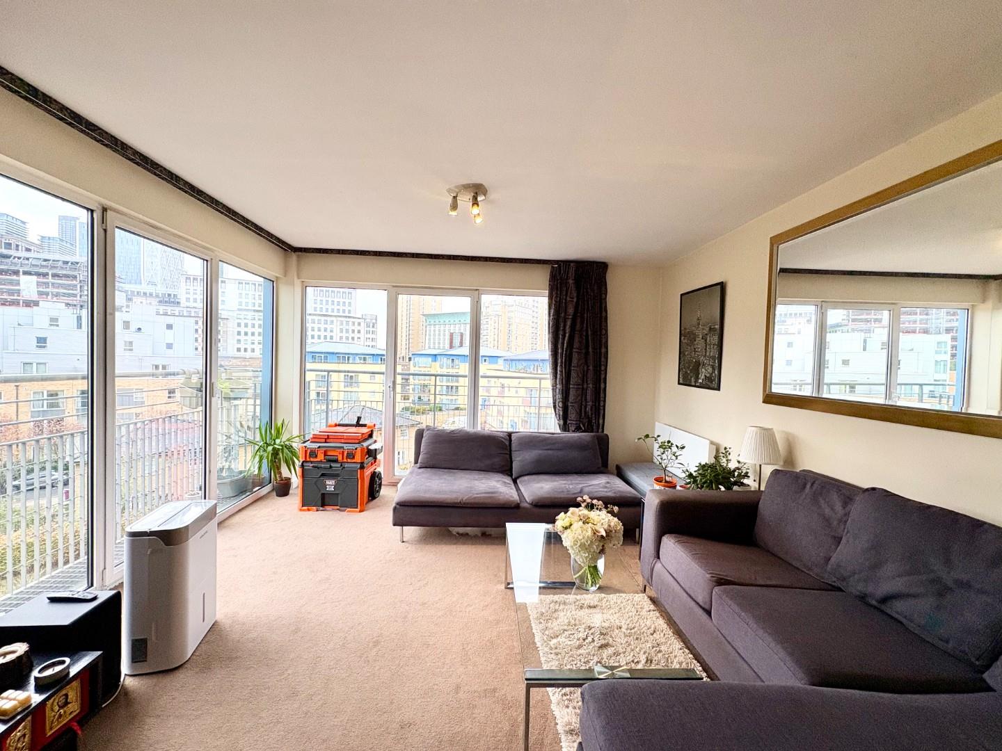 Flat Premiere Place in Greater London