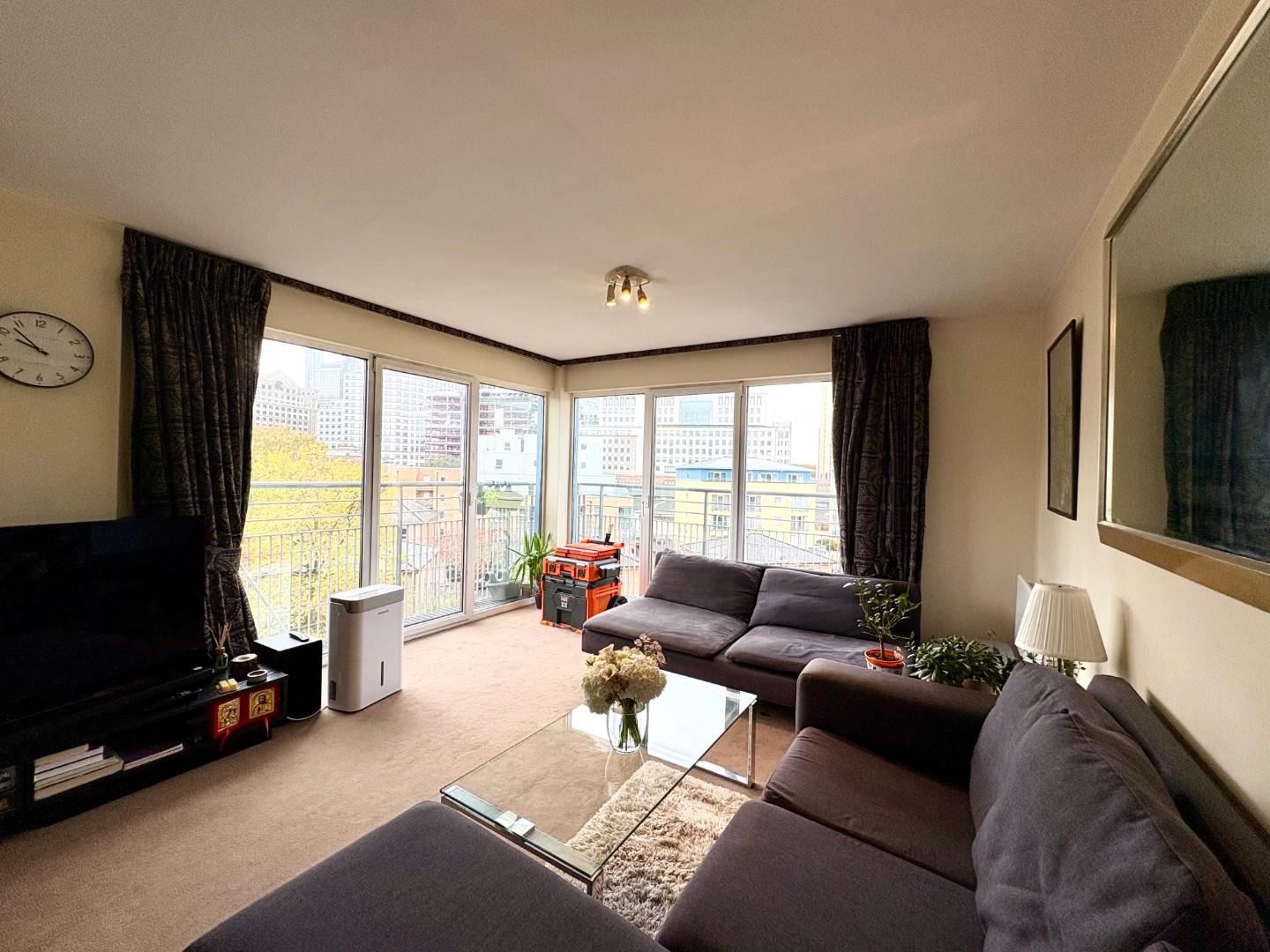 Flat Premiere Place in Greater London
