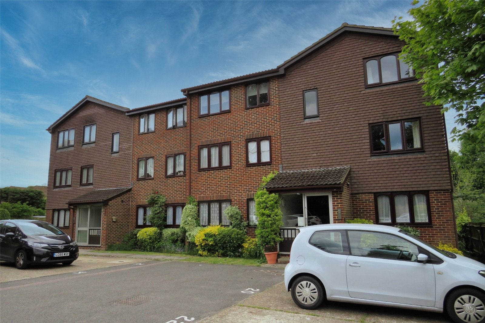 Flat Rackham Close in Crawley