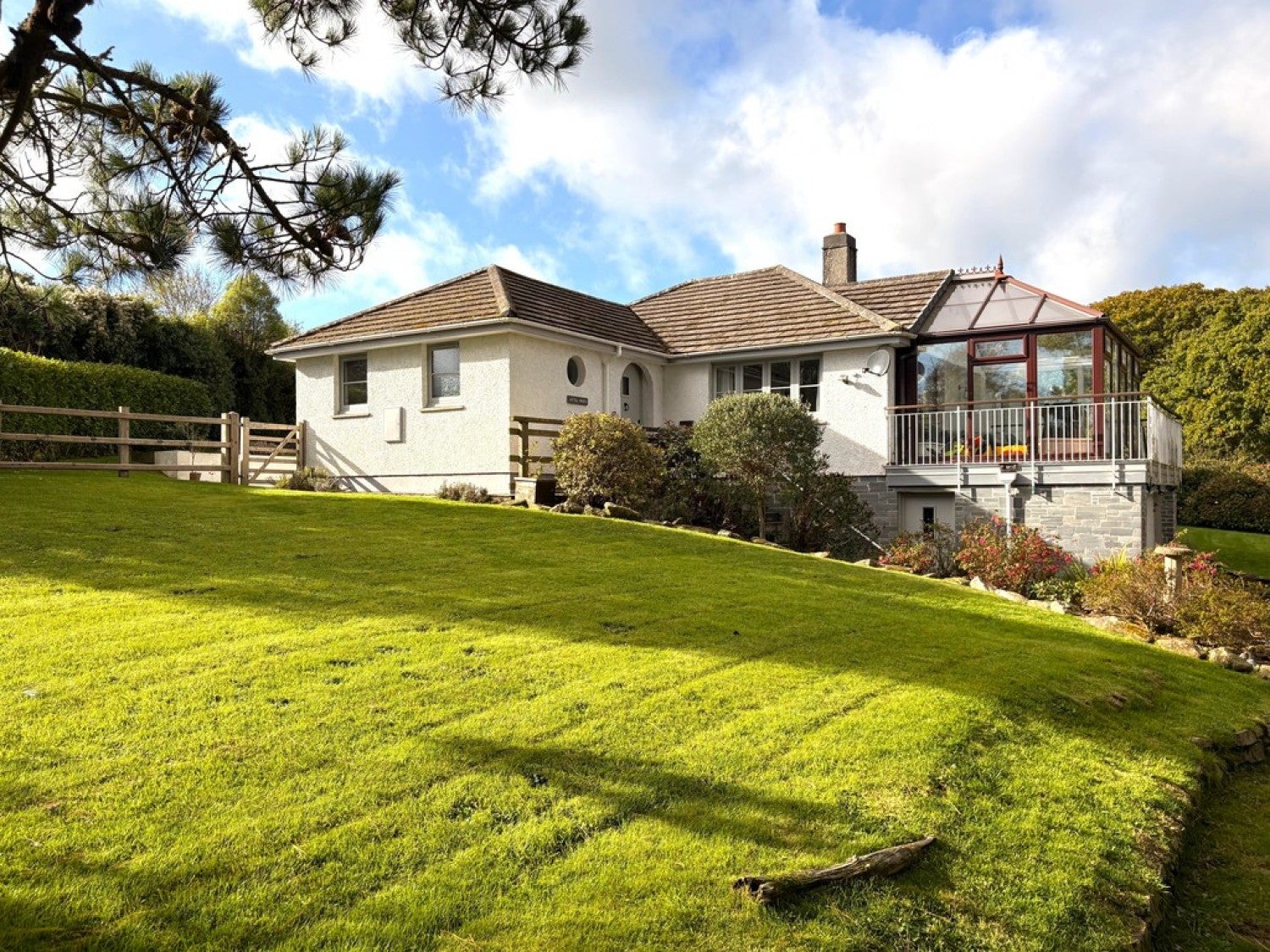 House Orchard Lane in Helford