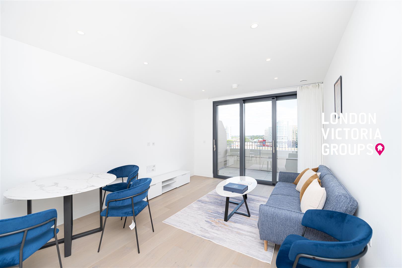 Flat William Morris Way in Greater London