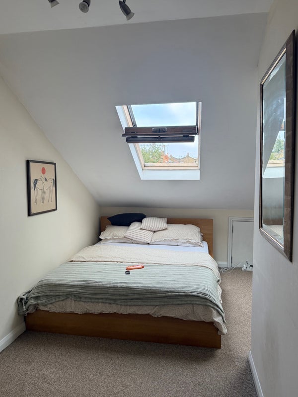 Room Southgate Road in Greater London