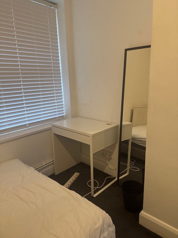 Room Portland Avenue in Greater London
