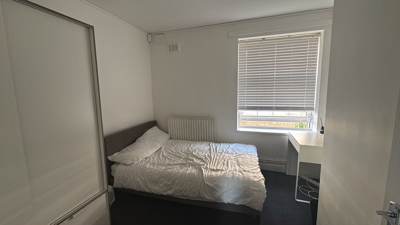 Room Portland Avenue in Greater London