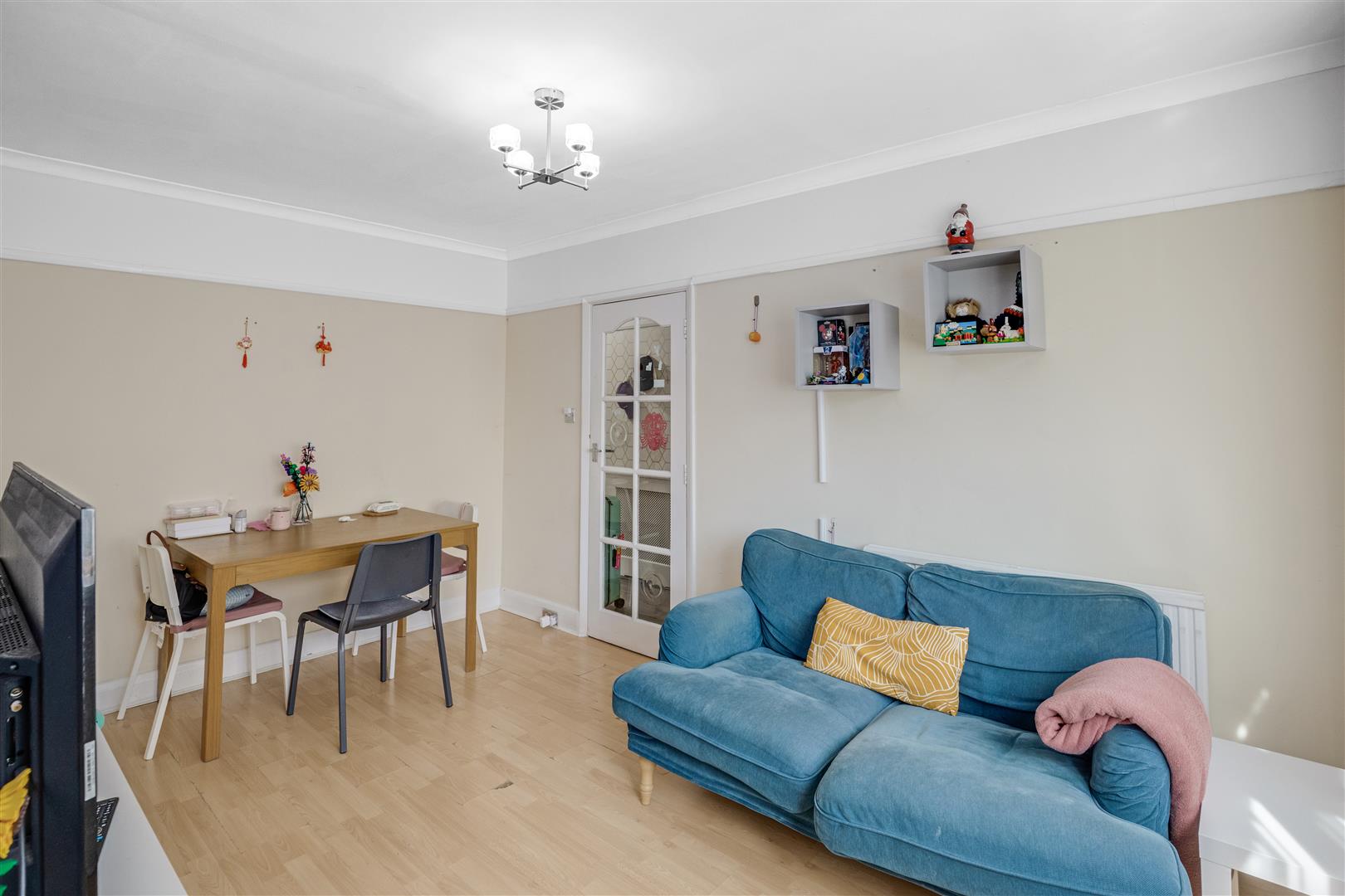 Flat Macgregor Road in London
