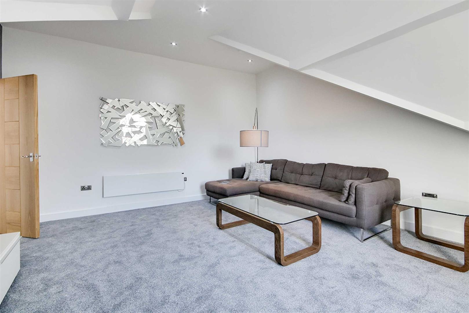 Flat Allerton Hill in Leeds