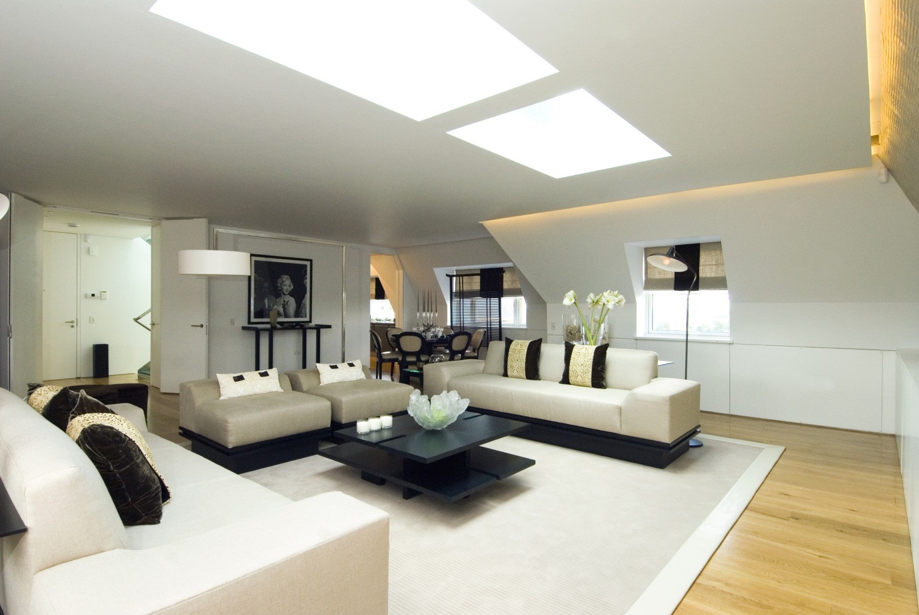 Flat Boydell Court in Greater London